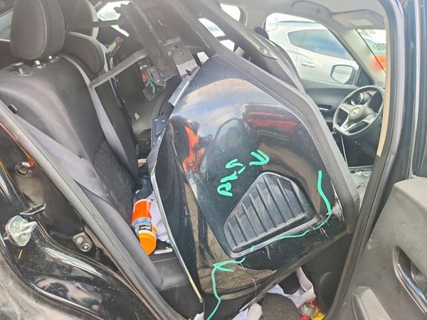 2022 NISSAN KICKS