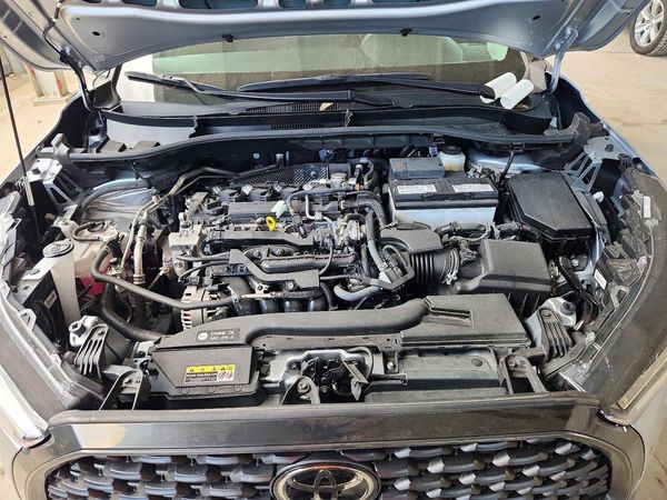 2024 TOYOTA COROLLA CROSS LE