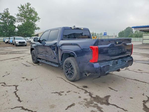 2024 TOYOTA TUNDRA SR5