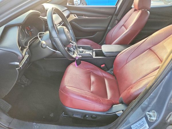 2023 MAZDA 3 Preferred Package