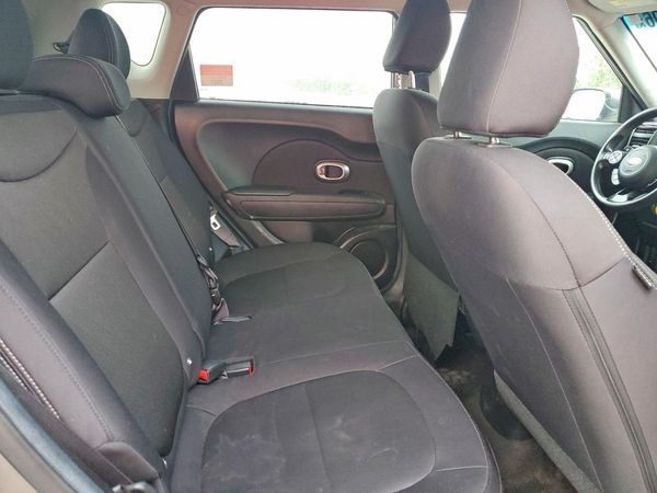 2015 KIA SOUL GL(Middle-low grade)