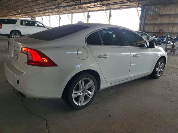 2014 VOLVO S60