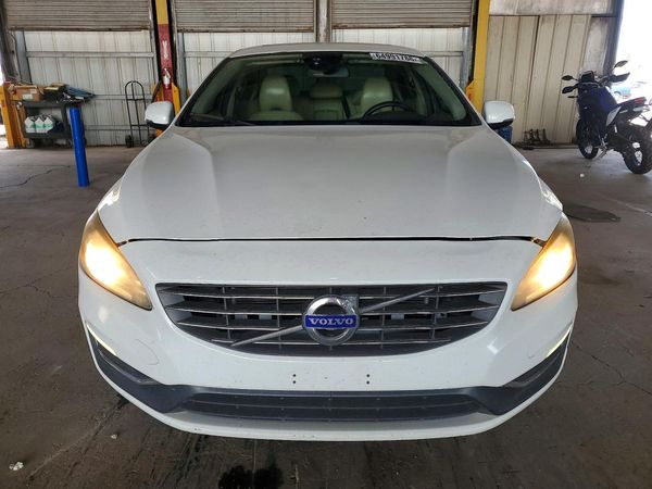 2014 VOLVO S60