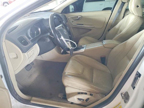2014 VOLVO S60