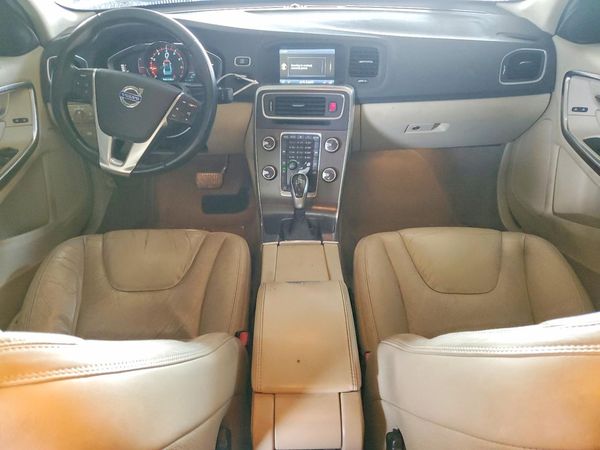 2014 VOLVO S60