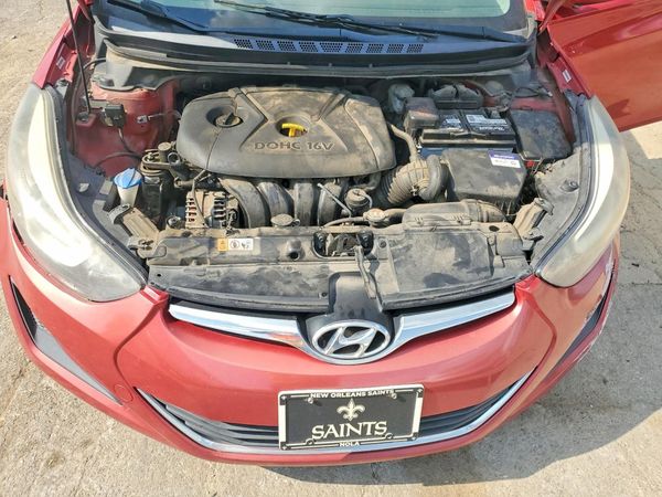2014 HYUNDAI ELANTRA GLS (Middle) — Engine bay