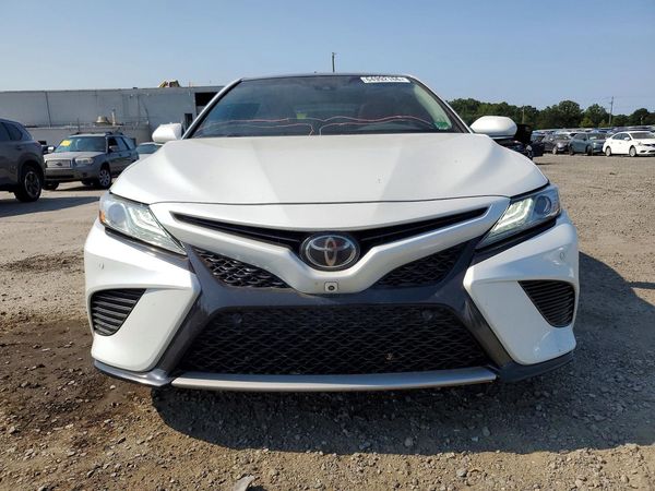 2018 TOYOTA CAMRY