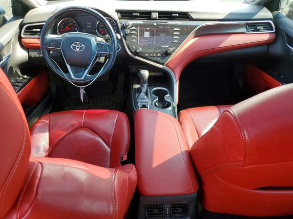 2018 TOYOTA CAMRY