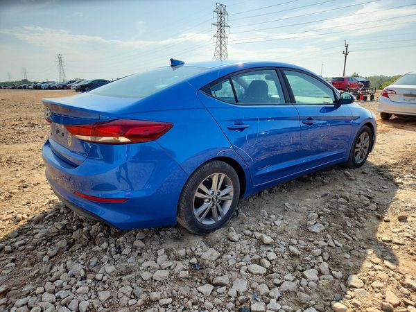 2017 HYUNDAI ELANTRA