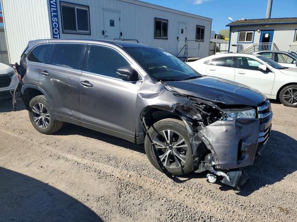 2017 TOYOTA HIGHLANDER