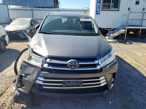 2017 TOYOTA HIGHLANDER