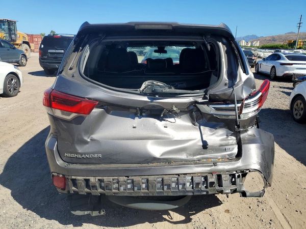2017 TOYOTA HIGHLANDER