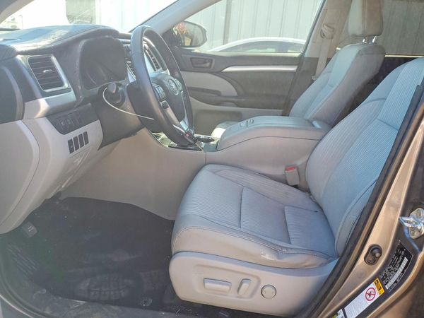 2017 TOYOTA HIGHLANDER