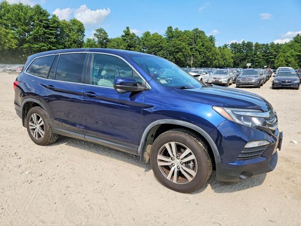 2018 HONDA PILOT EX — Passenger 3/4
