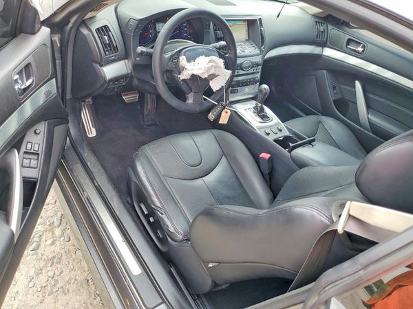 2015 INFINITI Q60 COUPE