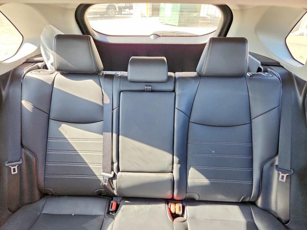 2019 TOYOTA RAV4 XLE AWD — SUVN