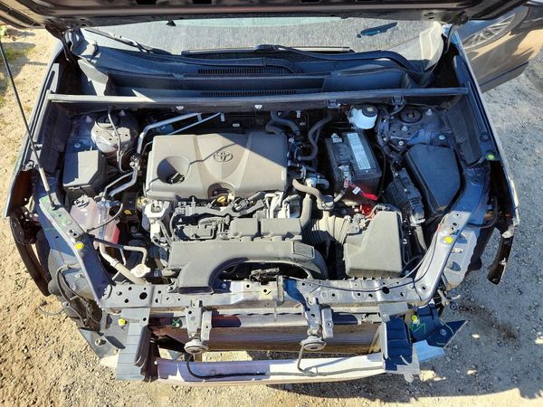 2019 TOYOTA RAV4 XLE AWD — Engine bay
