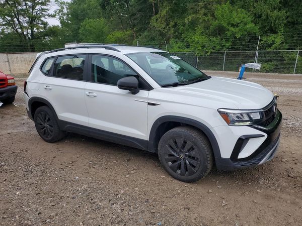 2022 VOLKSWAGEN TAOS