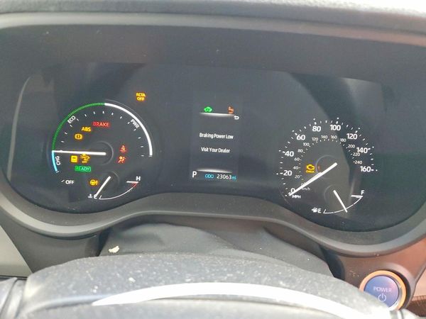 2022 TOYOTA SIENNA LE