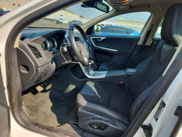 2012 VOLVO XC60
