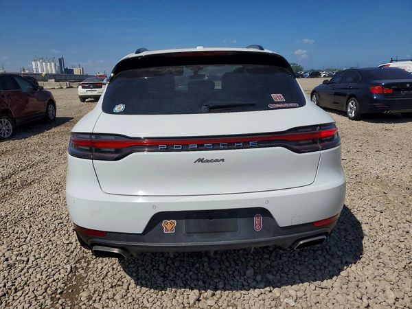 2021 PORSCHE MACAN Base