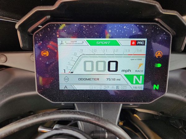 2021 APRILIA RSV4