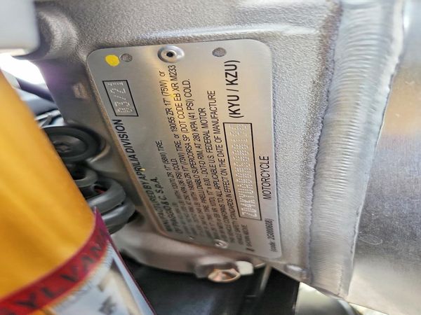 2021 APRILIA RSV4