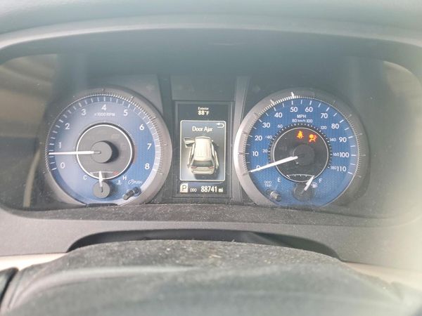 2018 TOYOTA SIENNA LE