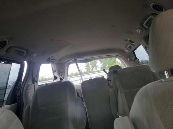 2018 TOYOTA SIENNA LE