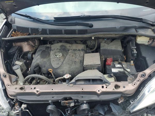 2018 TOYOTA SIENNA LE