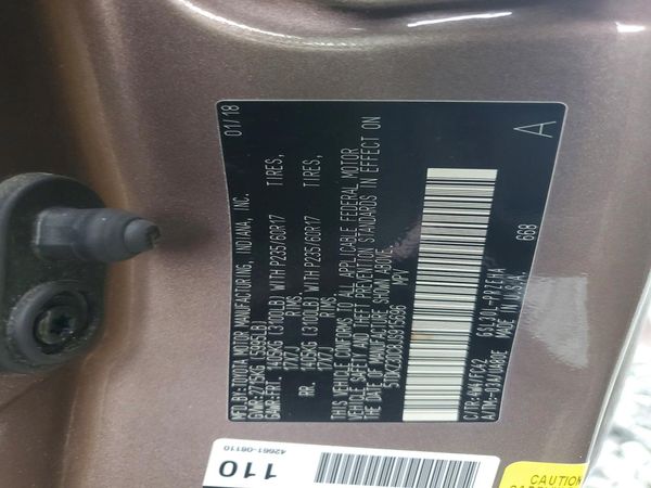 2018 TOYOTA SIENNA LE