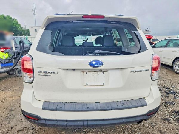 2018 SUBARU FORESTER