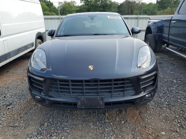 2016 PORSCHE MACAN