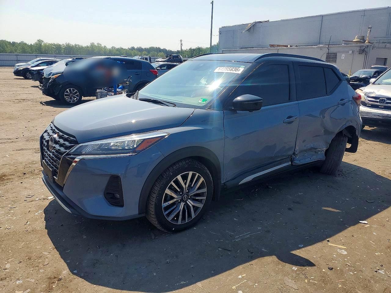 2023 NISSAN KICKS