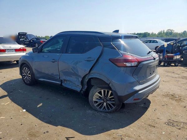 2023 NISSAN KICKS
