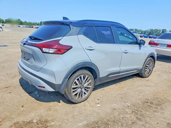 2023 NISSAN KICKS