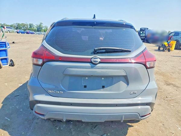 2023 NISSAN KICKS