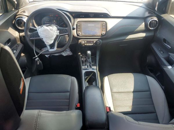 2023 NISSAN KICKS