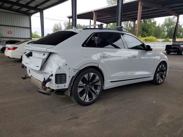 2025 AUDI Q8