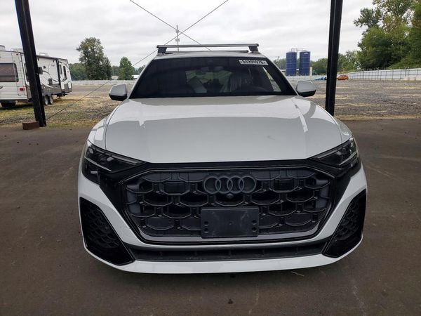 2025 AUDI Q8