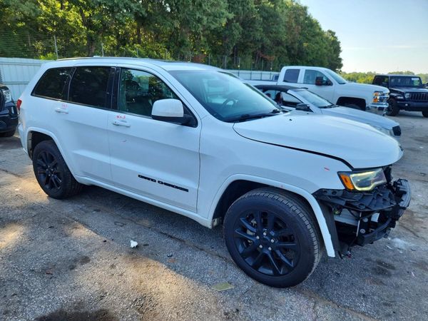 2020 JEEP GRAND CHEROKEE LAREDO 4X2