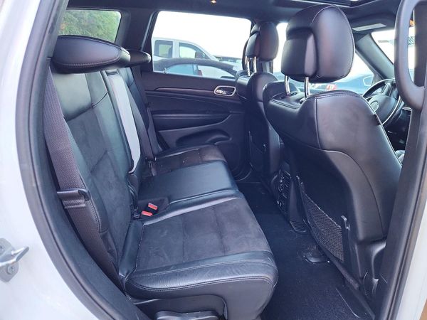 2020 JEEP GRAND CHEROKEE LAREDO 4X2
