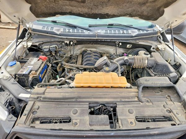 2017 FORD F150 Regular Cab — Engine bay