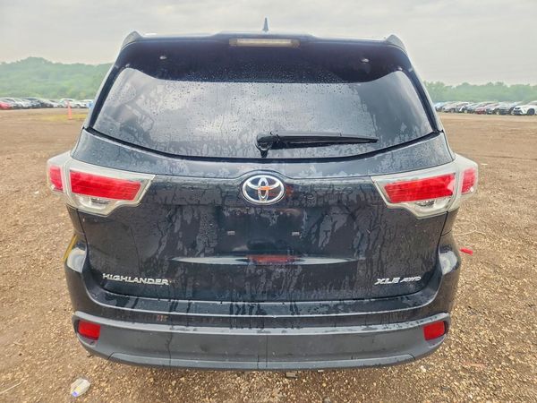 2015 TOYOTA HIGHLANDER