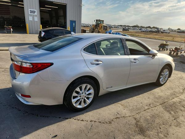 2014 LEXUS ES