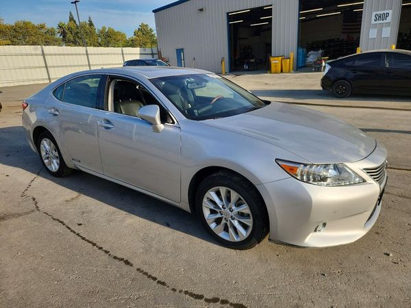 2014 LEXUS ES