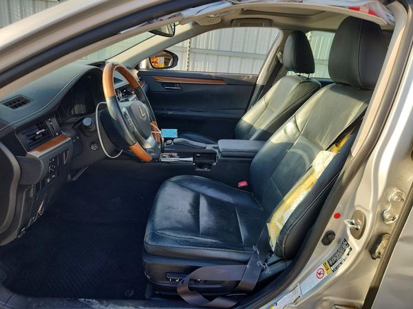 2014 LEXUS ES