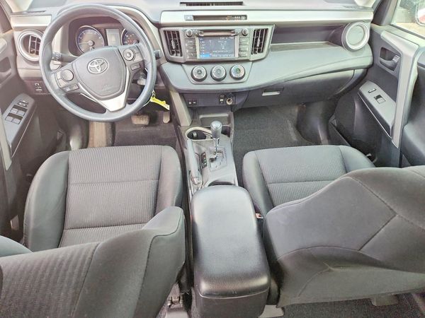 2017 TOYOTA RAV4 LE