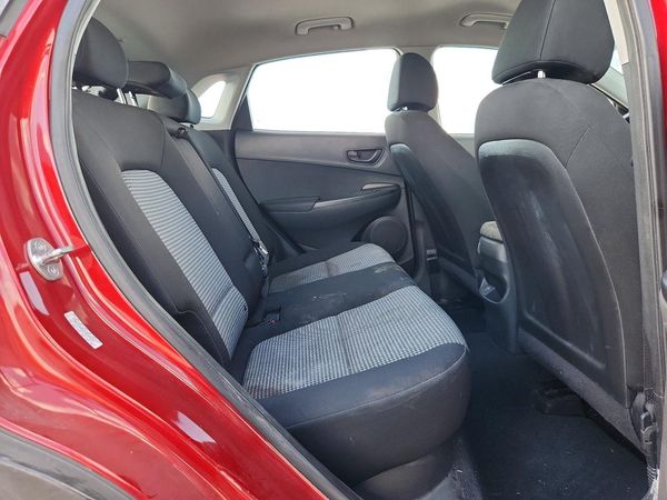 2023 HYUNDAI KONA SE