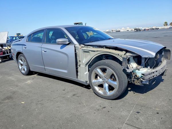 2014 DODGE CHARGER SE